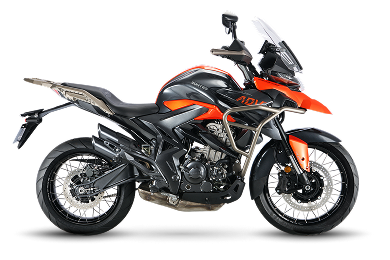 Zontes motos en Argentina - Zontes 350T en color naranja y negro con parabrisas alto, defensas laterales y ruedas de rayos.