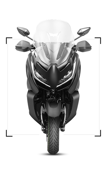 Zontes motos Argentina - frente del scooter Zontes 368E ETC negro con parabrisas alto y rueda delantera centrada