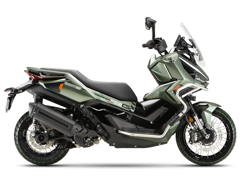 Zontes motos Argentina - Perfil lateral derecho de la 368G ETC verde Zontes motos Argentina - 368G ETC verde de perfil con parabrisas y ruedas de rayos