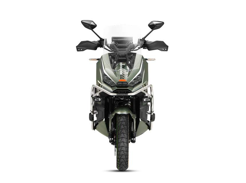 Zontes motos Argentina - Diseño frontal de la 368G ETC en color verde Zontes motos Argentina - Frente de la 368G ETC verde con parabrisas y defensas laterales