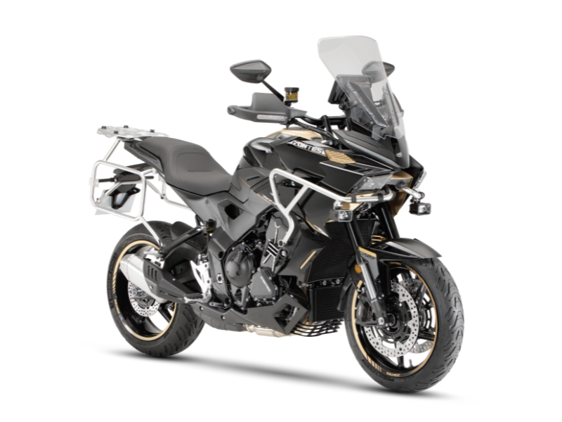 703 T Negra - Perspectiva frontal derecha